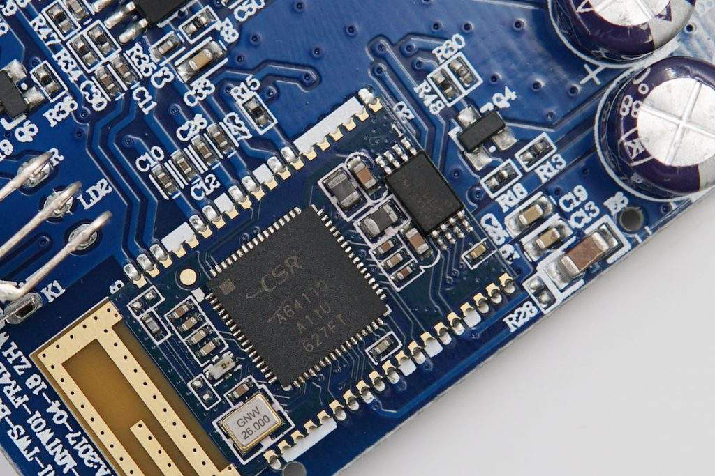 如何识别晶振？晶振的作用是什么？晶振如何选择？