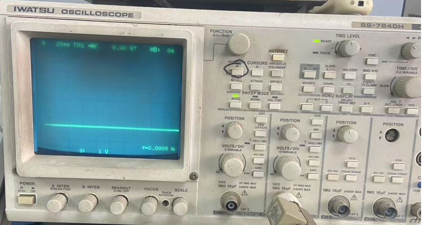 晶振无信号输出,系统无反应 (NO Signal Output from the Crystal）